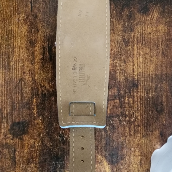Puma Silver Case with Light Blue Leather Strap Watch (Vintage, Rare) - Picture 2 of 2